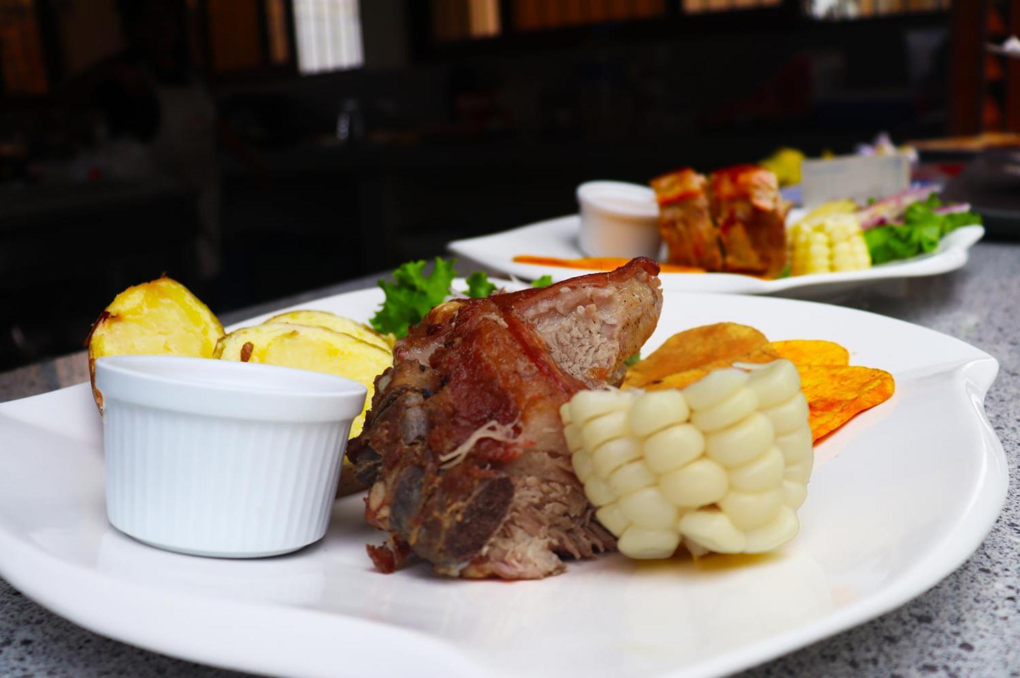 Los Andes - Restaurant & Bungalows 시에네길랴 외부 사진